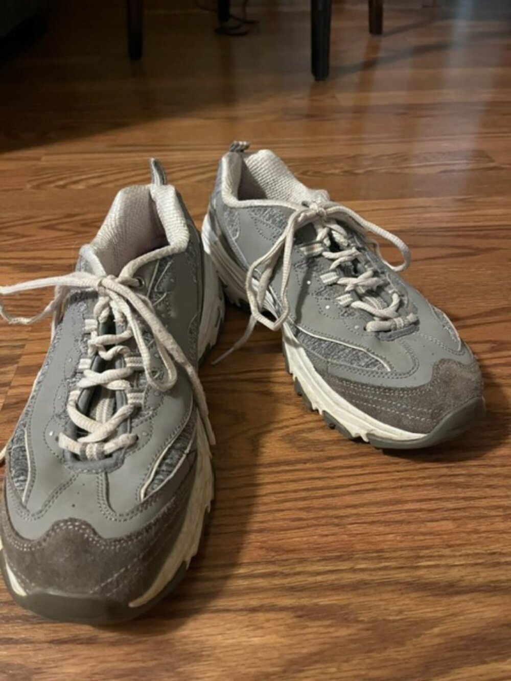 Skechers size 8.5 gray women's athletic shoes